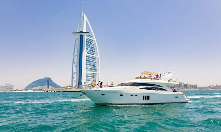 Dubai Marina Shared Yacht Tour: Breakfast or BBQ & Iconic Views