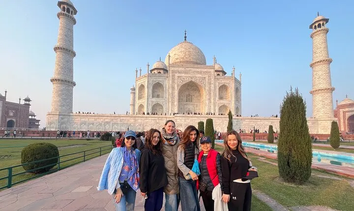 Taj Mahal, Agra Fort & Baby Taj Private Day Trip from Delhi 