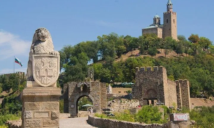 Veliko Tarnovo and Arbanasi Tour from Sofia