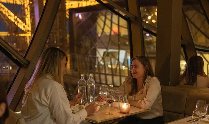 Paris Late Dinner at Eiffel Tower's Madame Brasserie Restaurant