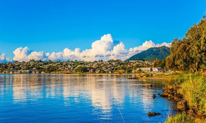 Private Tour Rotorua & Taupo - Waiotapu Wonderland & Huka falls