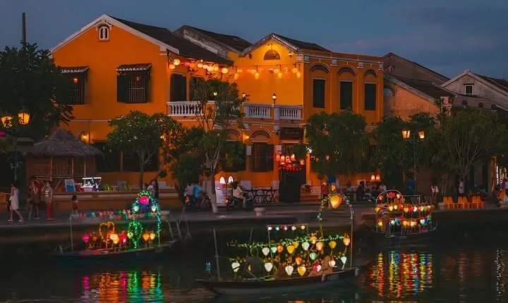 Charming Danang & Hoi An Twilight Tour