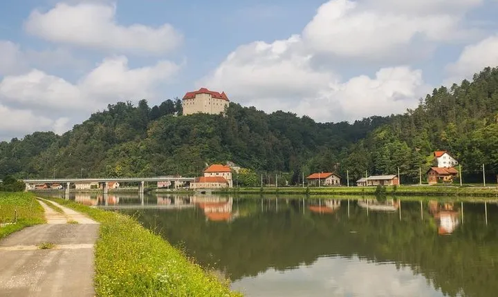 Castle Rajhenburg and House of Wines & Chocolate - Private tour from Ljubljana