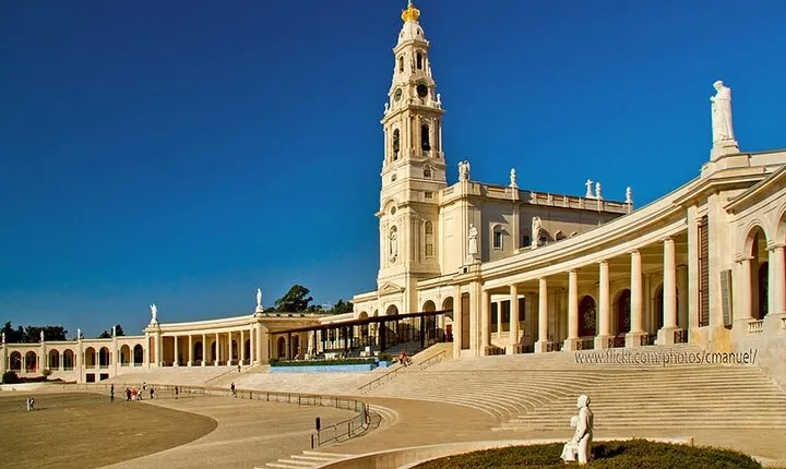 Private Tour to Fatima, Nazare and Obidos 