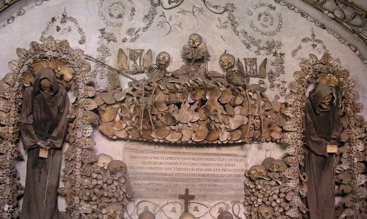 Underground Rome: Capuchin Crypts Semi Private Tour