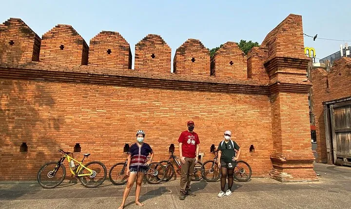 Chiang Mai City Bike Tour At Sunset