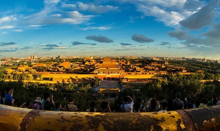 Forbidden City Bird's View on Jingshan Park and Hutong Walking Private Tour