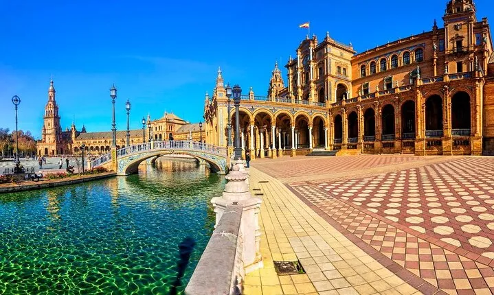 Explore the capital of Andalusia – Highlights of Seville private full-day tour