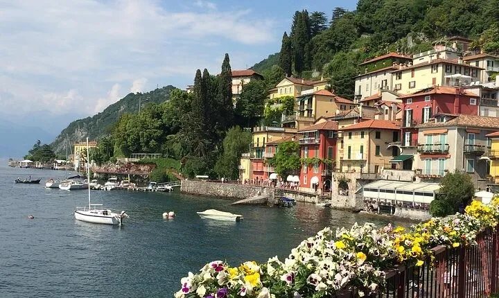 Private Full-day Scenic Tour of Como Lake From Milan