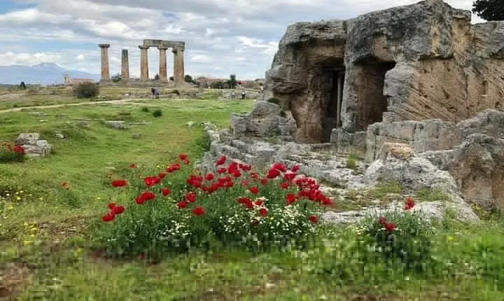 3-Day Peloponnese and Delphi Private Tour from Athens