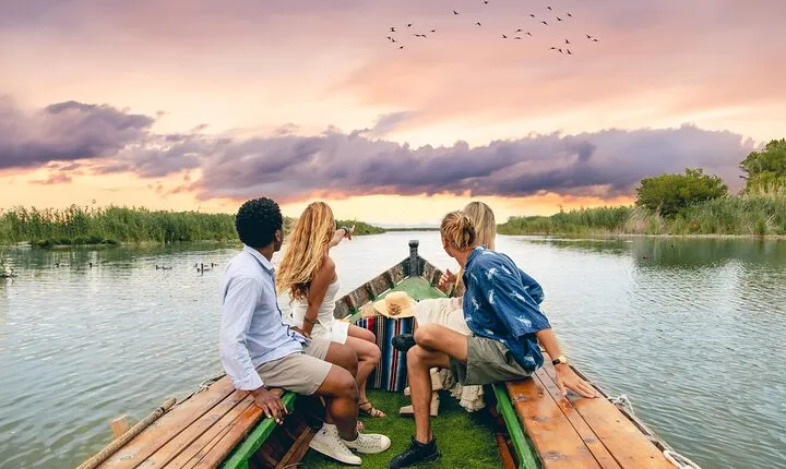 Albufera Natural Park Tour with Boat Ride from Valencia