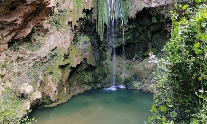 Excursion to the waterfalls / God's Bridge of Akchour