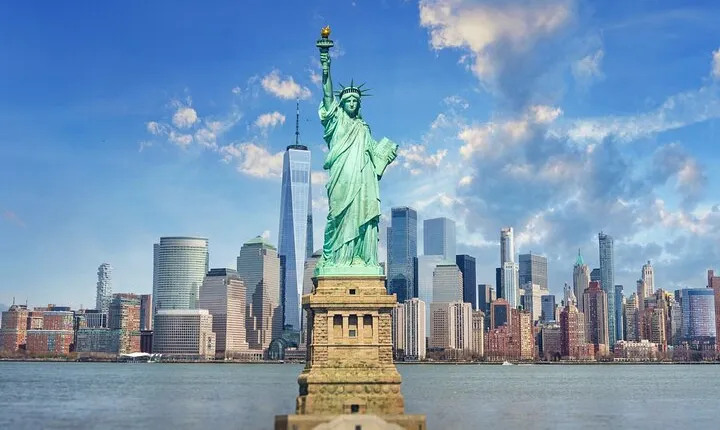 Statue of Liberty & Ellis Island Guided Tour with Ferry Transfers