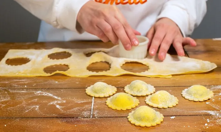 Make Ravioli & Tiramisù in Florence Countryside (5-Course Meal)