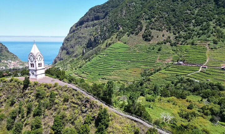 Wine tasting and Jeep Adventure in Madeira's Majestic Countryside