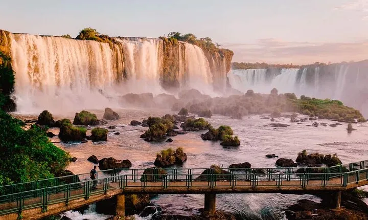 Day tour Cataratas Brazil and Argentina, both small group