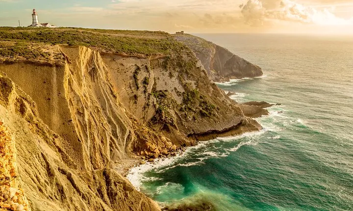 Private Tour to Lisbon's South: Arrábida,Sesimbra,Palmela,Azeitão