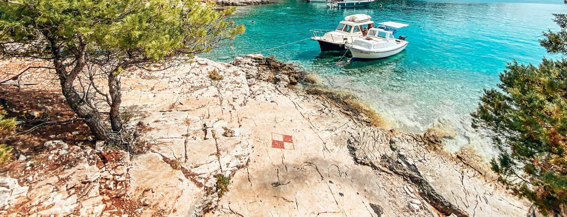 Speed boat islands tour on the archipelago of Šibenik