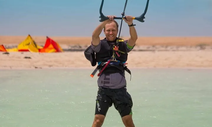 Ultimate Kite Surfing Experience 4 Days with Transfer - Hurghada