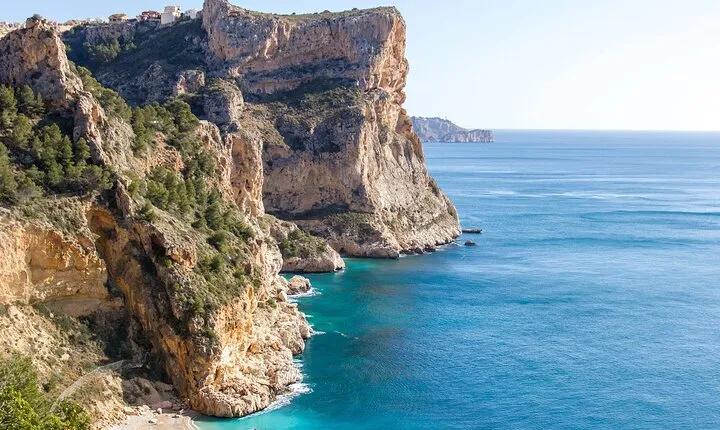 Cala del Moraig Hiking and Beach Trip from Valencia