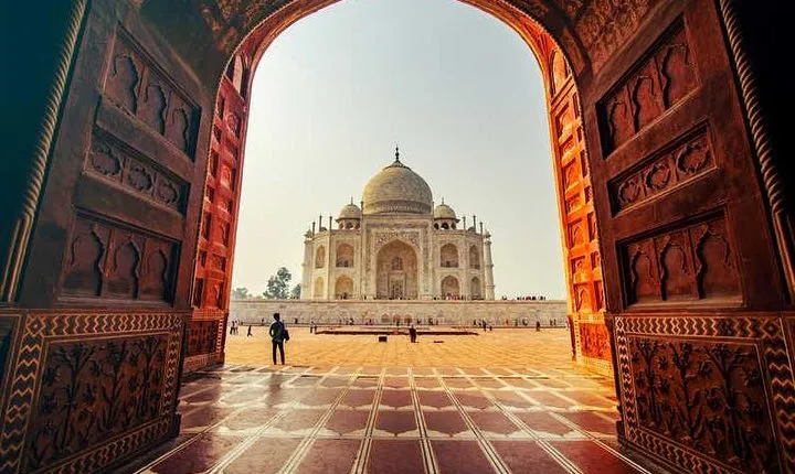 Sunset Tour of Taj Mahal from Delhi Including entrance tickets