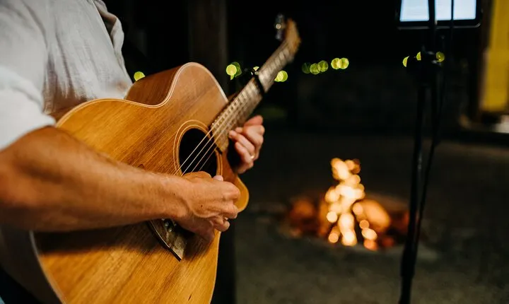 Live Acoustic Music Experience in Coffin Bay Wilderness