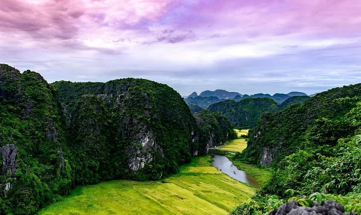 Ninh Binh Daily Tour: Hoa Lu -Mua Cave -Tam Coc- Bike-Swimming with Sunset Party