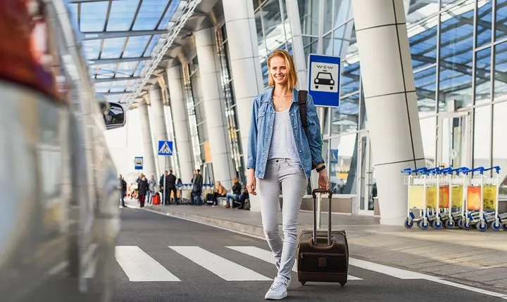 Private Arrival Transfer : Kuching International Airport (Sarawak) to Hotel