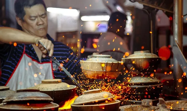 Discover The Best Food by Jalan-jalan at Kuala Lumpur