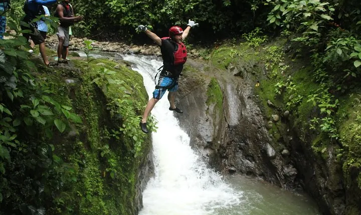 Extreme Combo, Gravity Falls Jumping and Rafting Class 2-3