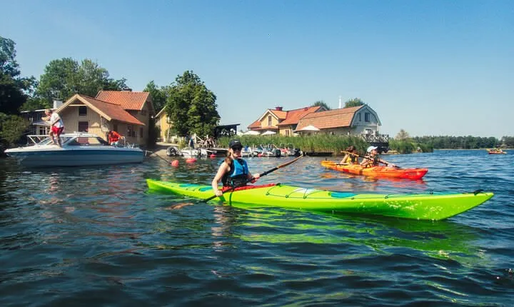 Stockholm: Kayaking tour around Vaxholm Archipelago with Fika