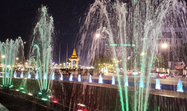 Visit 9 Places in 3 Hours by Private Tuk-Tuk