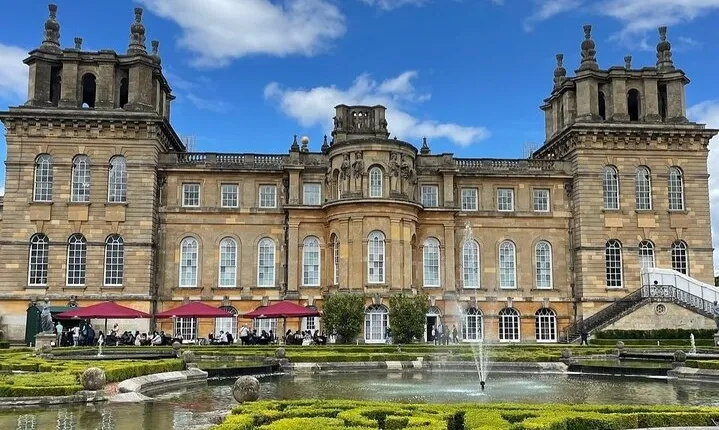 Exclusive Blenheim Palace &Cotswolds Private Day Tour from London