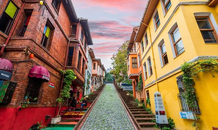 Istanbul: Multicultural Heritage & Captivating Bosphorus Cruise