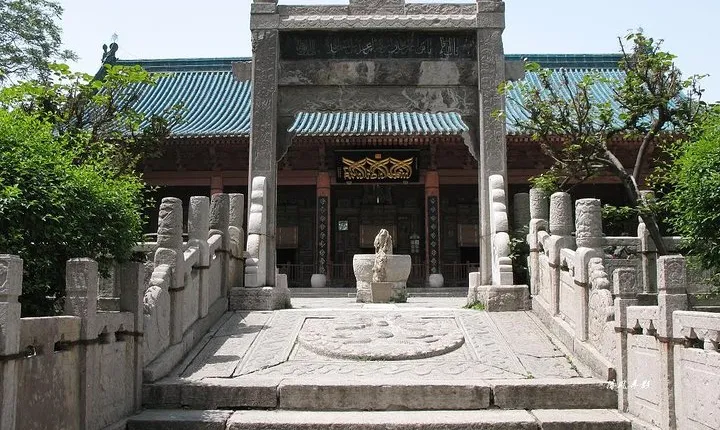Religious Day Tour of Temples, Mosque and Church in Xi'an