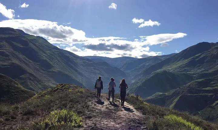 6-Day Hiking Ecuadorian Andes