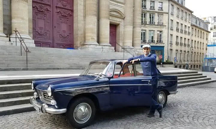 Paris Private Tour by Vintage Car with Wine Tasting