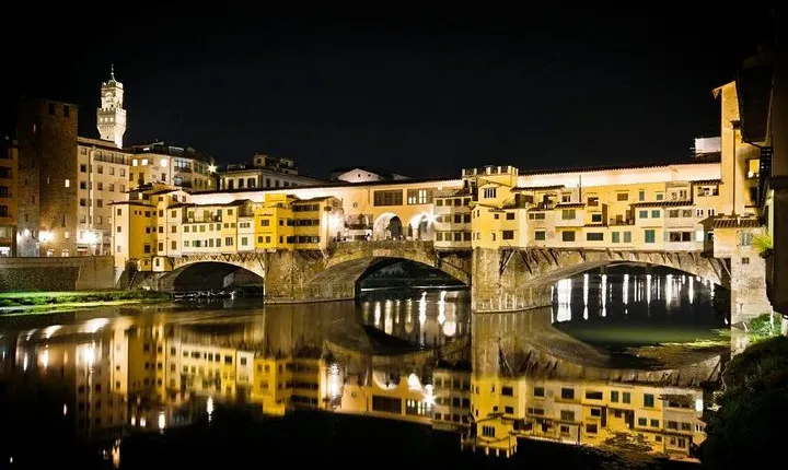 Florence Evening Walking Tour: Stories of Power, Love & Betrayal