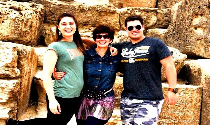 Private Day Tour: Giza Pyramids, Old Cairo, and El Mokattam Mountain Cave Church