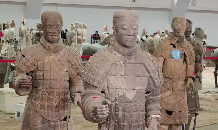 Terra cotta Army Museum English-speaking Guide Service