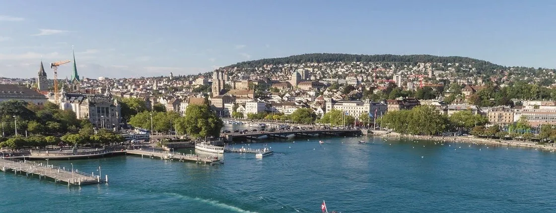 Zurich guided bus tour with lake cruise