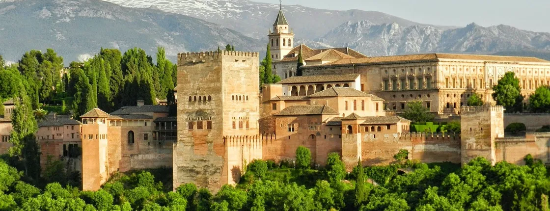 Alhambra full access with skip-the-line guided tour