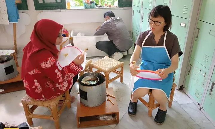 Batik Heritage Introduction Class with Lunch & Souvenir