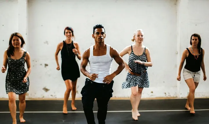 Experience Salsa Dance Class in Cali