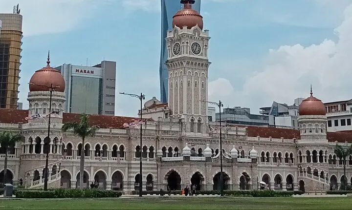 Experience Old Part and New Part of Kuala Lumpur City by Foot