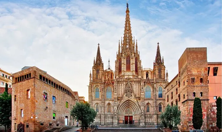 Barcelona Cathedral Priority Entry Ticket with Rooftop Access