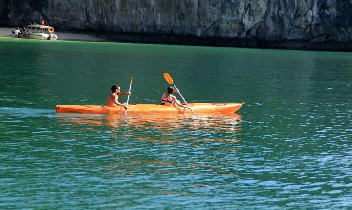 Lan Ha Luxury Cruise 2-day with kayaking