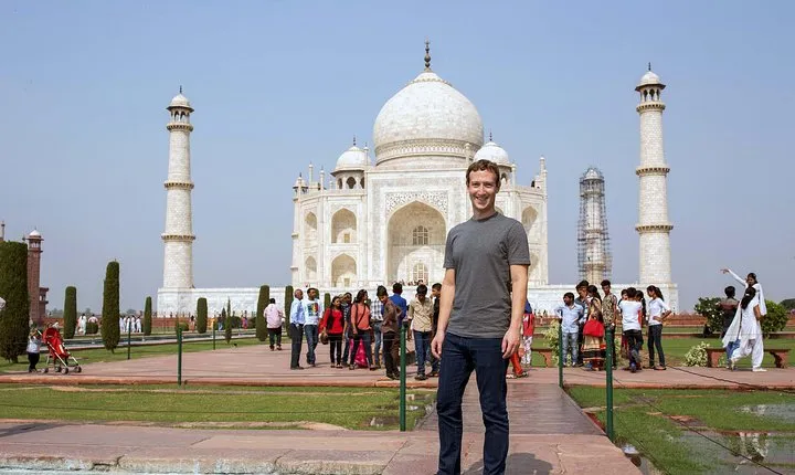 Early Morning Taj Mahal Sunrise Tour with Entrance fees from Delhi