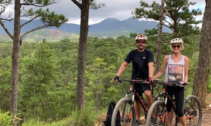 Crazy 8 Mountain Bike Tour from Dalat