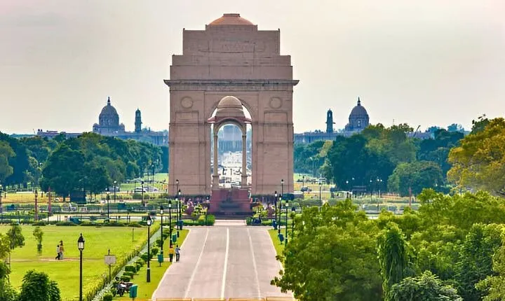 Old And New Delhi Private Luxury Day Tour By Car